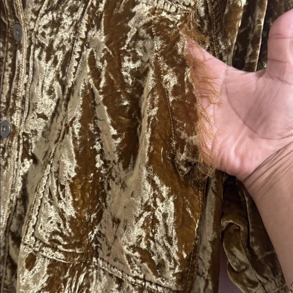 Super cute We The Free Velvet Shirt in Warm gold is X small oversized - Picture 5 of 9